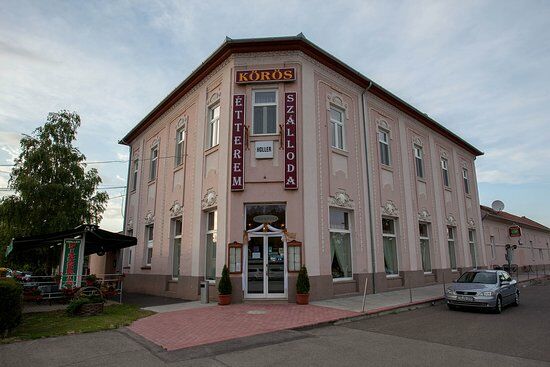 Koros Restaurant