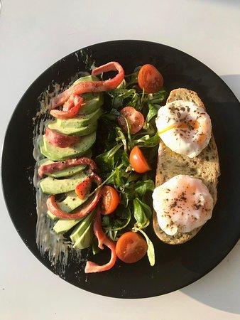 Flavours Bistro
