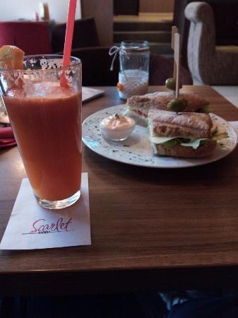 Scarlet cafe