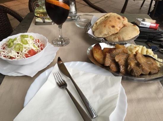 Restoran Srpska Kuca