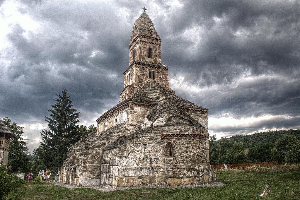 Biserica Sfântul Nicolae din Densuș
