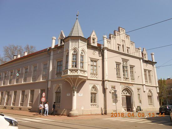 Black House